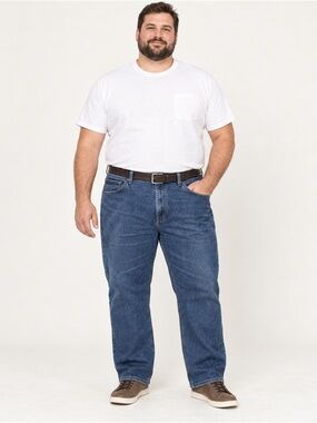Wrangler Relaxed Fit Men's Jeans in Dark Blue Wash 48x30